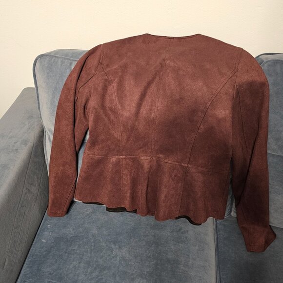 Ivanka Trump Maroon Velvet Blazer with golden zipper - Picture 3 of 4